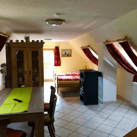 Marion Apartment *